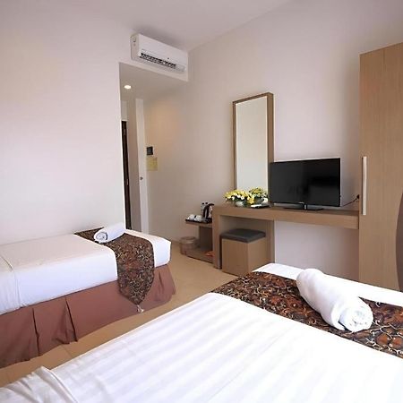 Grand Malioboro Yogyakarta Hotel Exterior photo