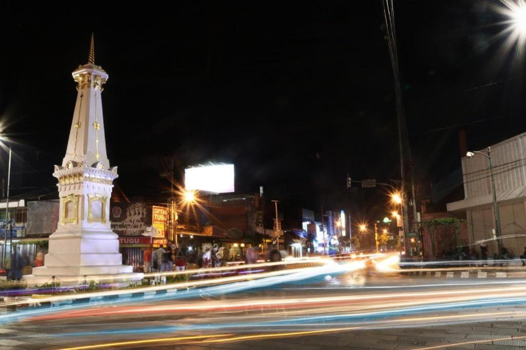 Grand Malioboro Yogyakarta Hotel Exterior photo