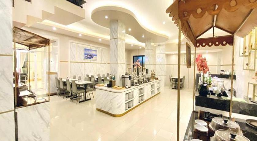 Grand Malioboro Yogyakarta Hotel Exterior photo
