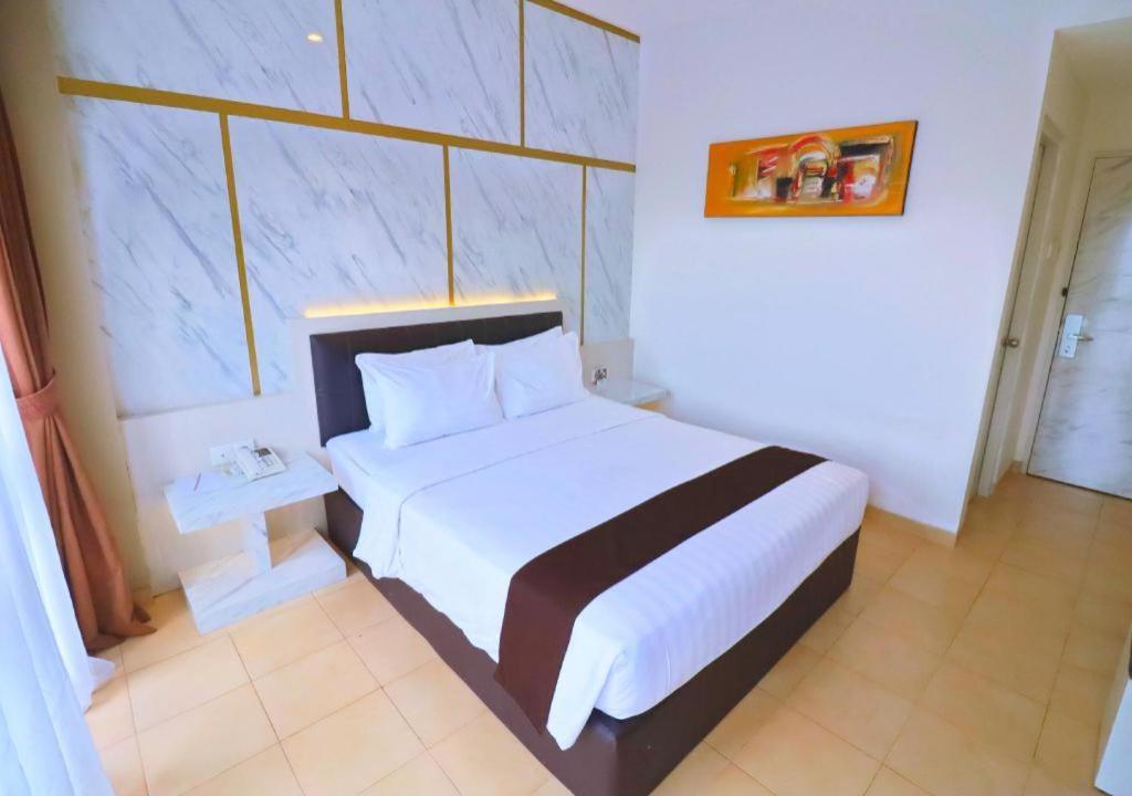 Grand Malioboro Yogyakarta Hotel Exterior photo
