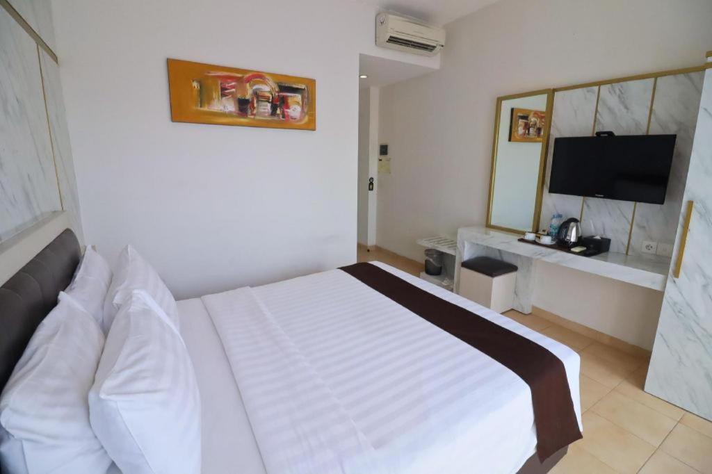 Grand Malioboro Yogyakarta Hotel Exterior photo