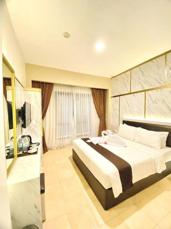 Grand Malioboro Yogyakarta Hotel Exterior photo