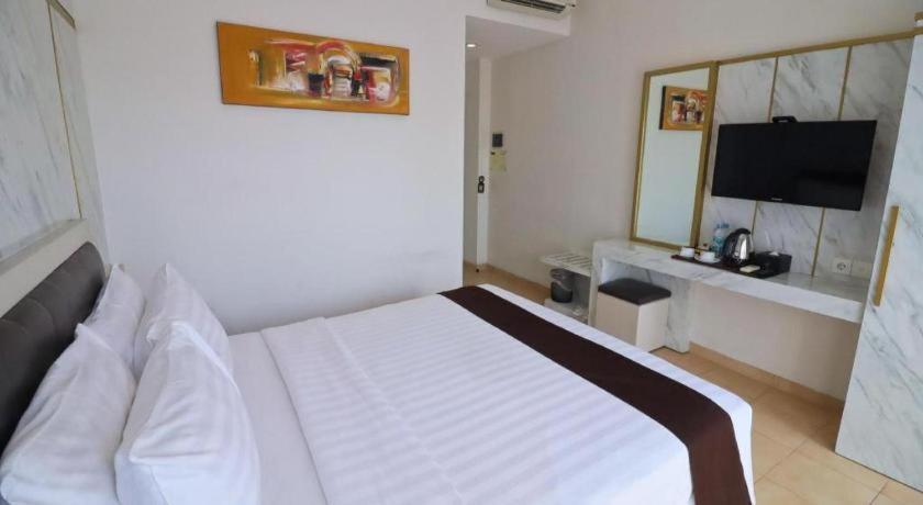 Grand Malioboro Yogyakarta Hotel Exterior photo
