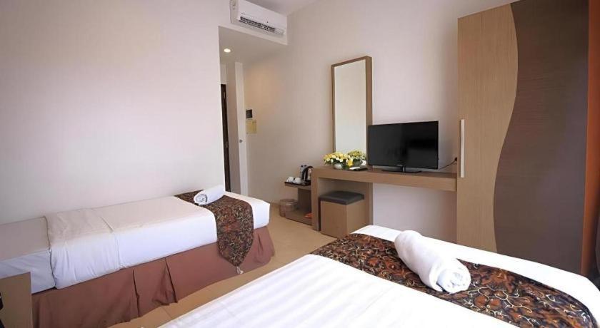 Grand Malioboro Yogyakarta Hotel Exterior photo
