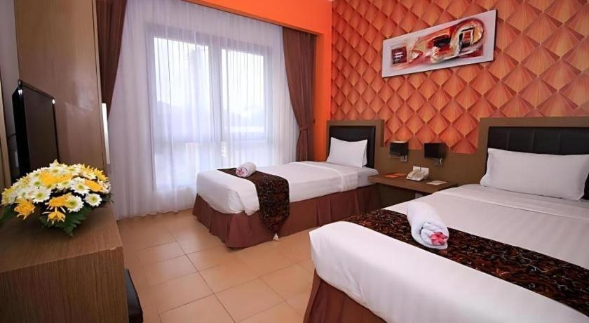 Grand Malioboro Yogyakarta Hotel Exterior photo
